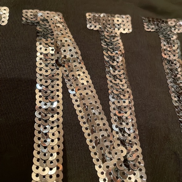 VS PINK T’shirt - Picture 3 of 3